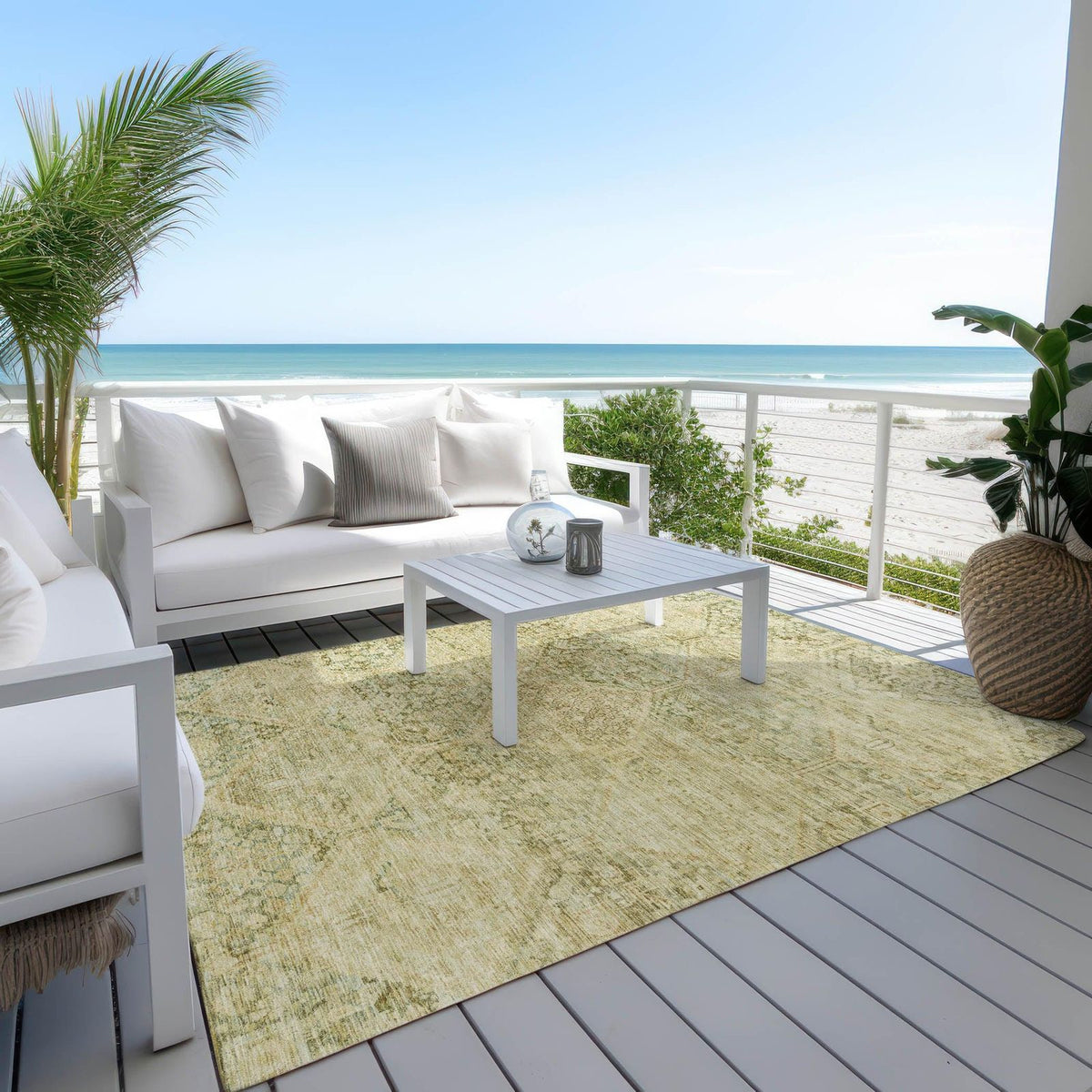 Iriius Green Washable Indoor-Outdoor Rug -- green