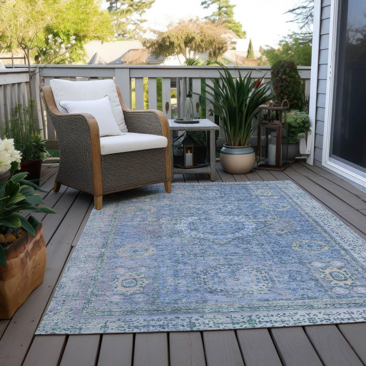 Irias Blue Washable Indoor-Outdoor Rug -- blue