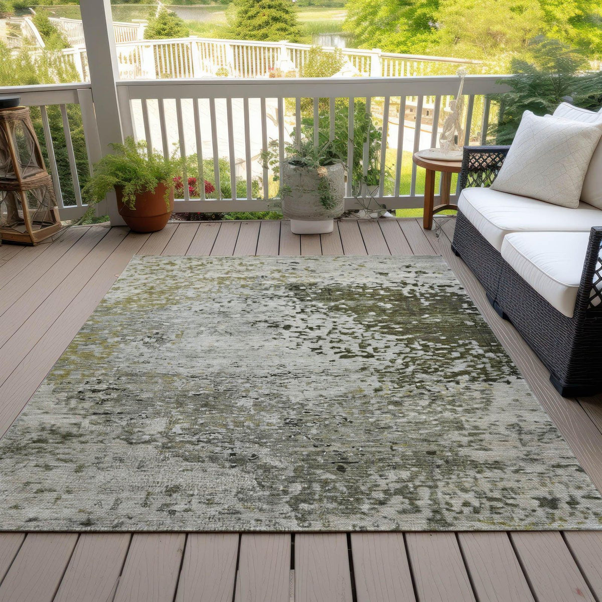 Iriain Gray Washable Indoor-Outdoor Rug