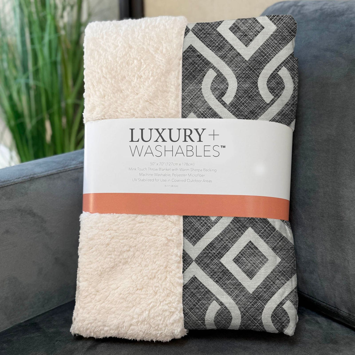 Offset Stripes Black Washable Indoor-Outdoor Rug
