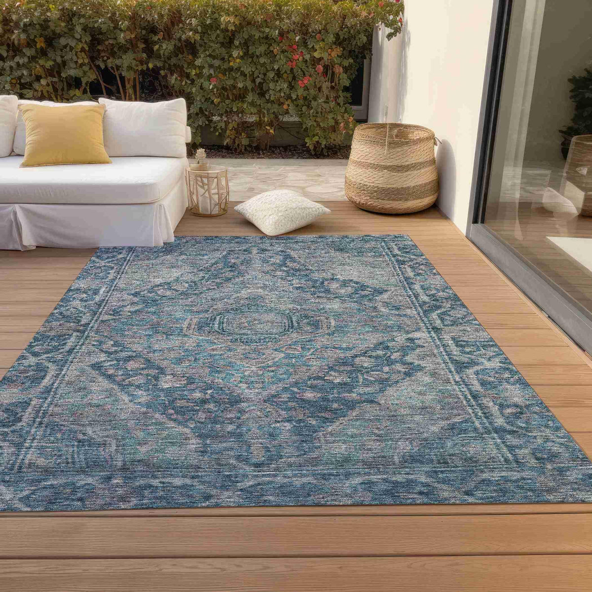 Kaelanor Blue Washable Indoor-Outdoor Rug -- blue