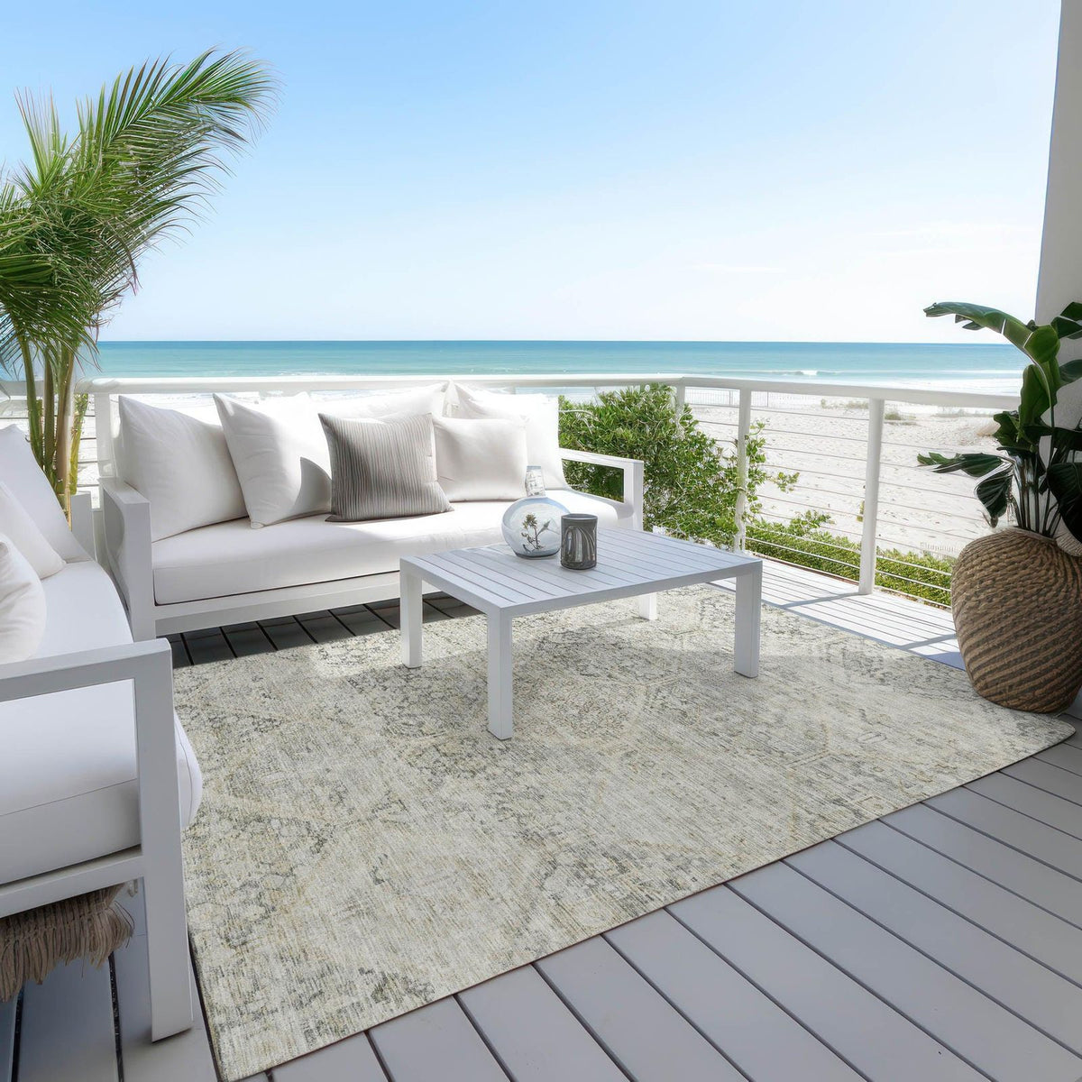 Iriius Gray Washable Indoor-Outdoor Rug -- gray