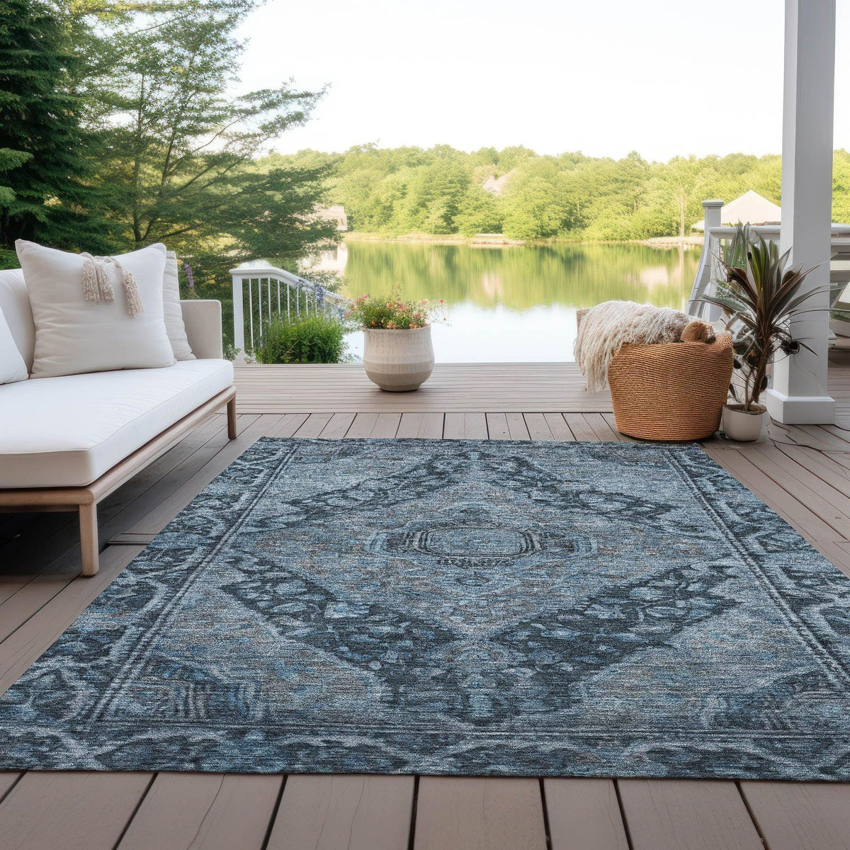Kaelanor Navy Washable Indoor-Outdoor Rug -- navy