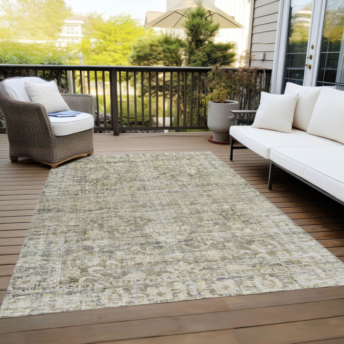 Iriira Gray Washable Indoor-Outdoor Rug