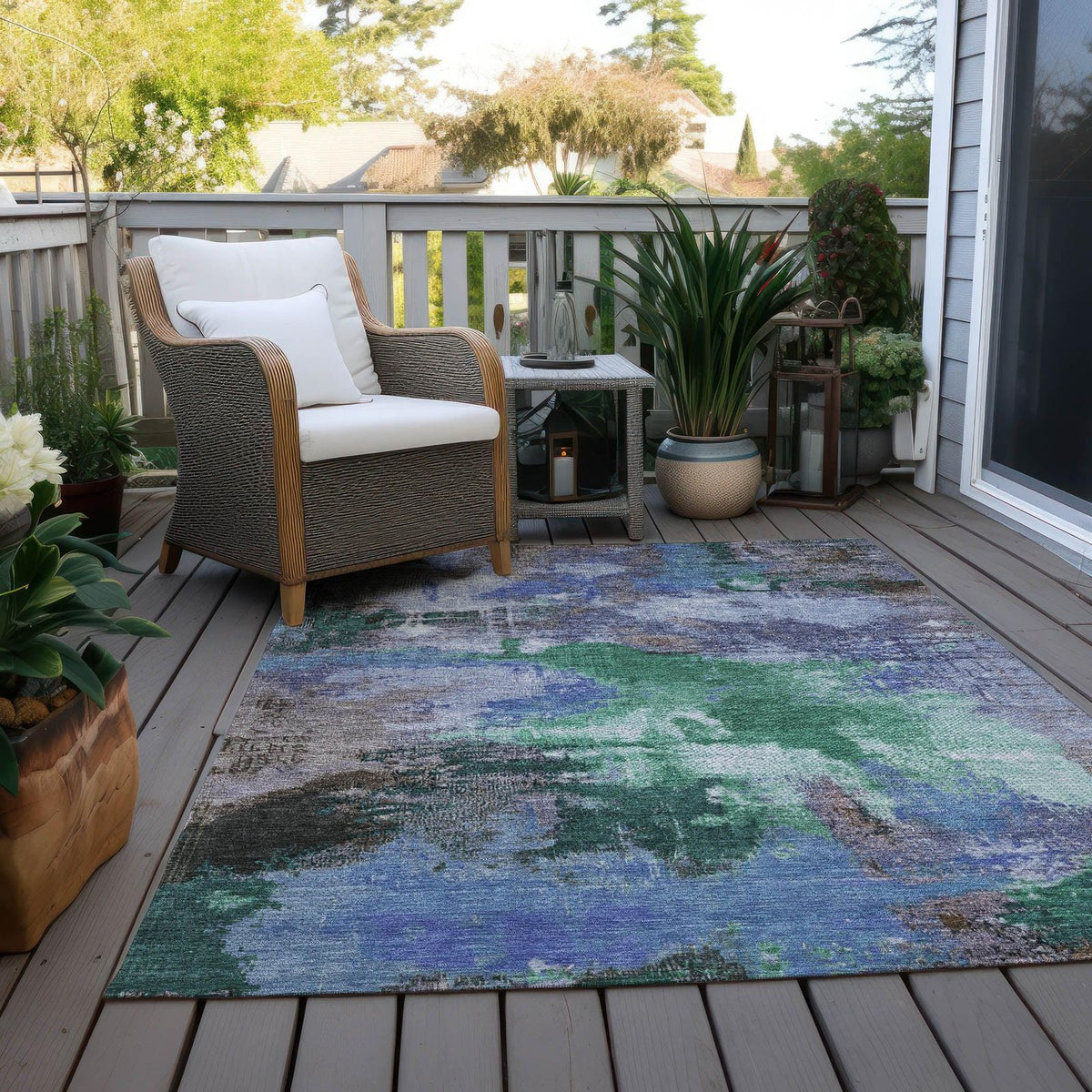 Iriara Green Washable Indoor-Outdoor Rug