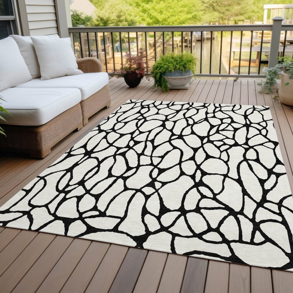 LOOMLAN Rugs Elowira Ivory Washable Indoor-Outdoor Rug