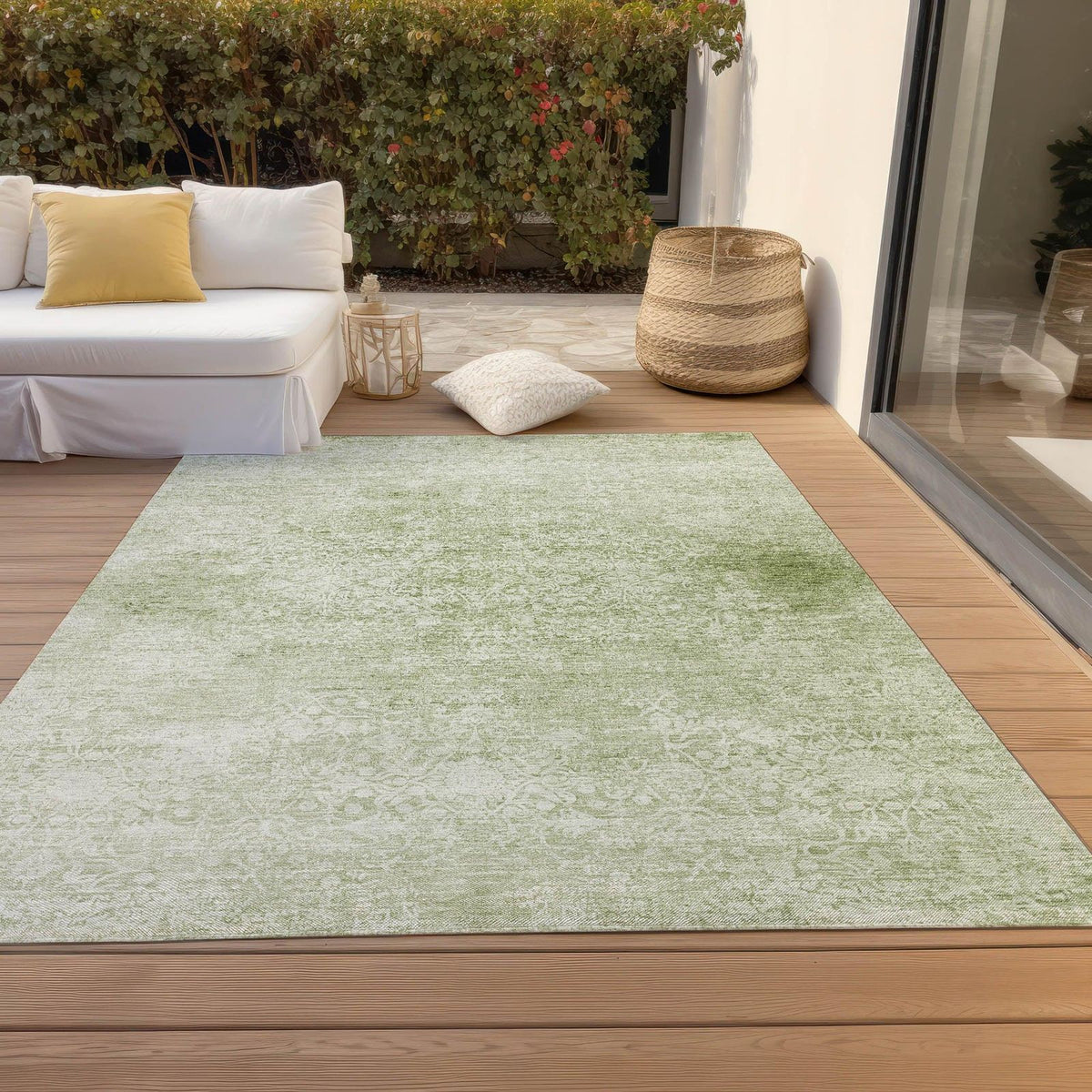 Kaelas Green Washable Indoor-Outdoor Rug -- green