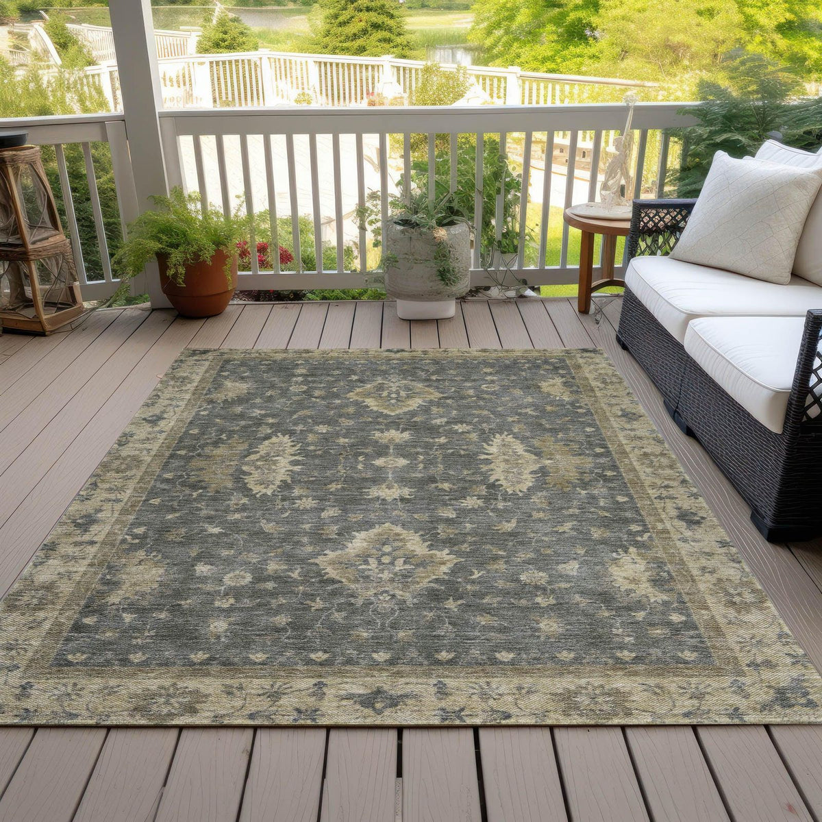 Iriaris Gray Washable Indoor-Outdoor Rug