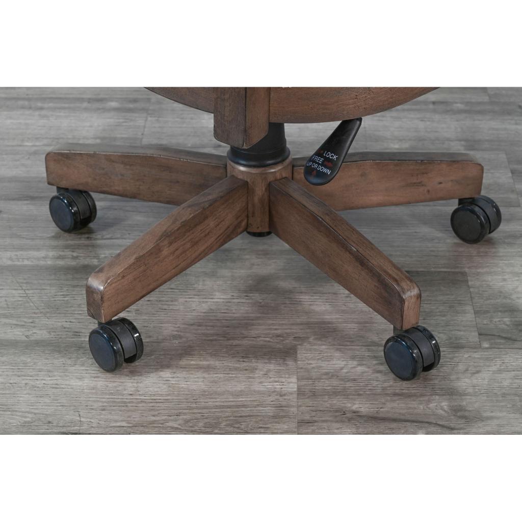 Doe Valley Swivel Game Chair with Casters