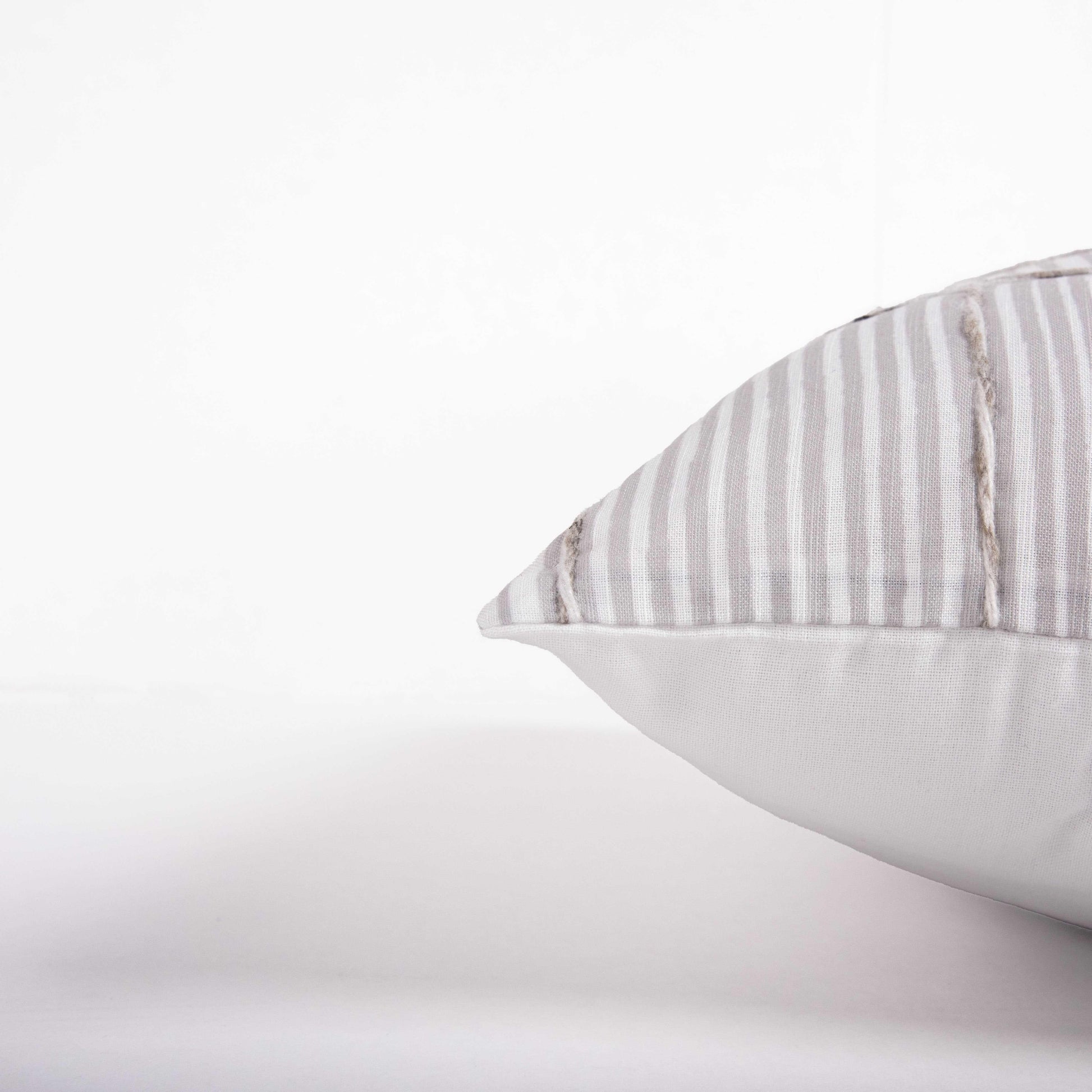 LOOMLAN May Striped Outdoor Throw Pillowss