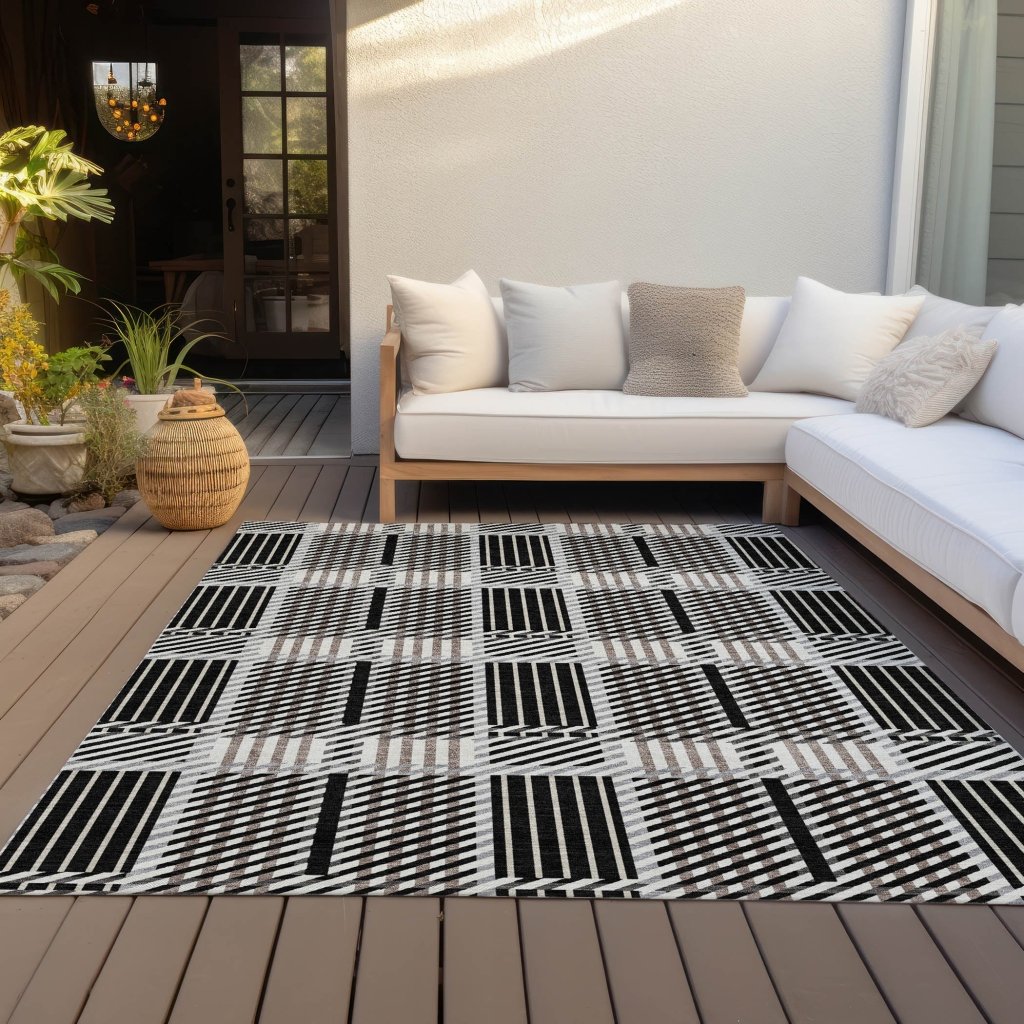 LOOMLAN Rugs Lunara Black Washable Indoor-Outdoor Rug