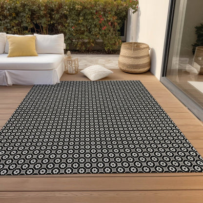 LOOMLAN Rugs Luthira Black Washable Indoor-Outdoor Rug