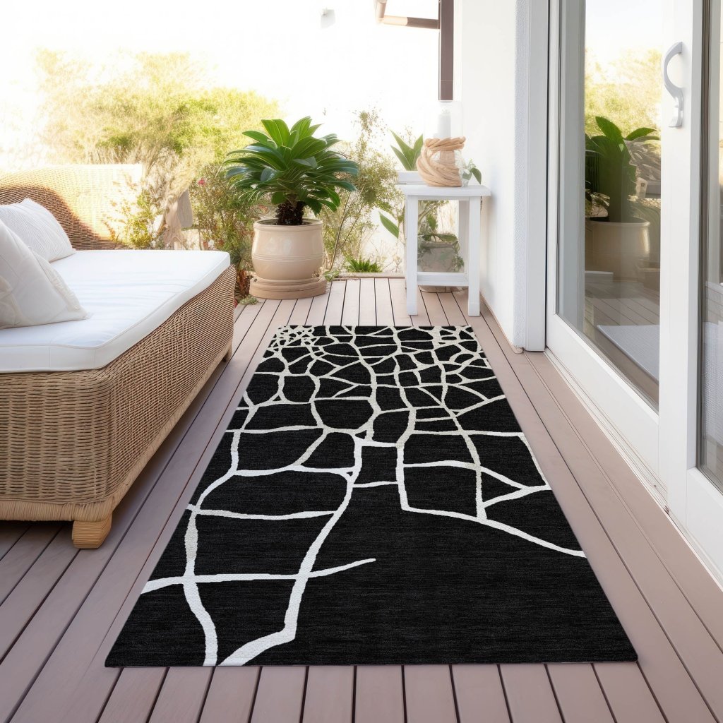 LOOMLAN Rugs Nazira Black Washable Indoor-Outdoor Rug