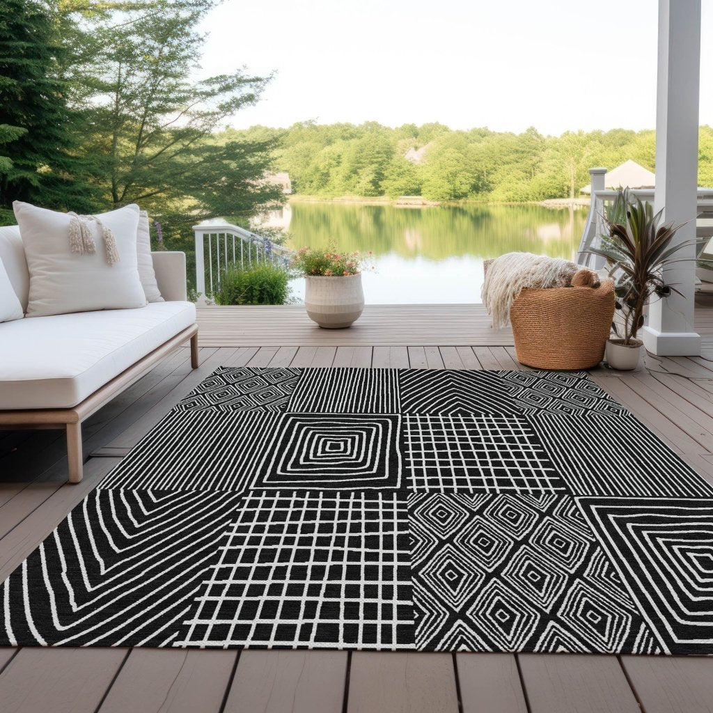 LOOMLAN Rugs Owen Black Washable Indoor-Outdoor Rug