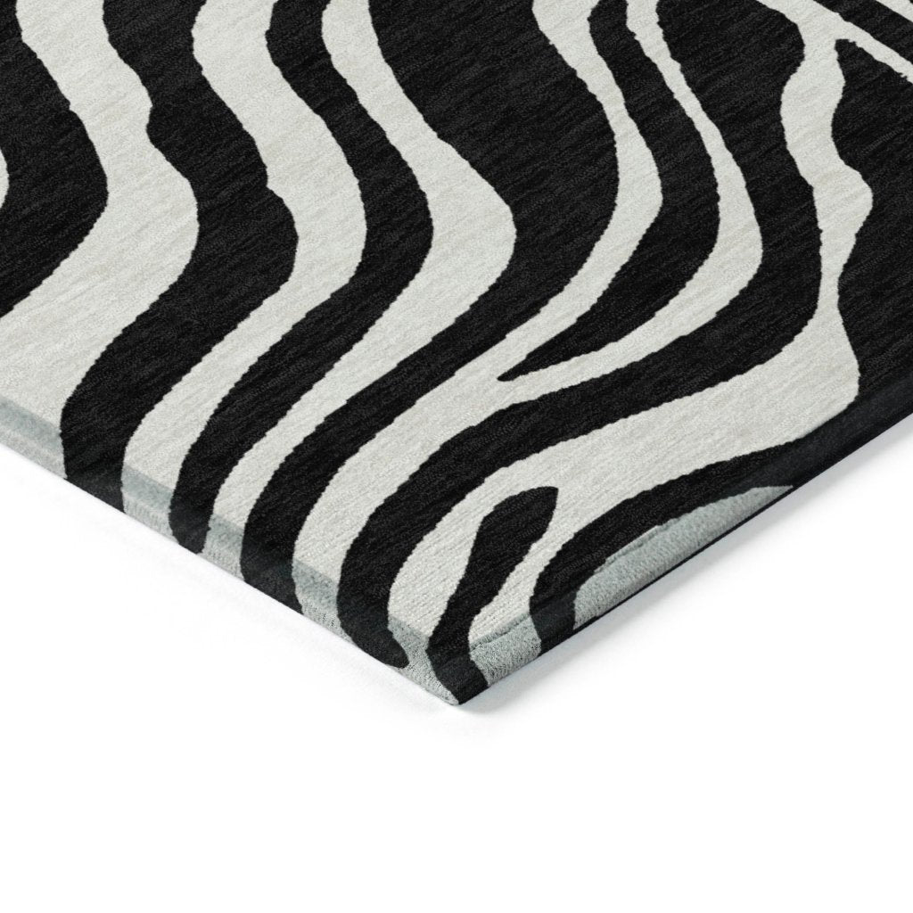LOOMLAN Rugs Solstice Black Washable Indoor-Outdoor Rug