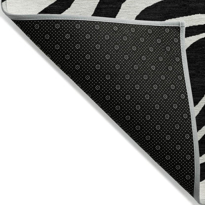 LOOMLAN Rugs Solstice Black Washable Indoor-Outdoor Rug