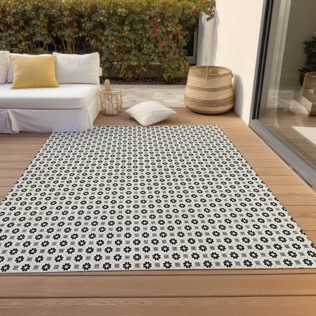 LOOMLAN Rugs Symara Ivory Washable Indoor-Outdoor Rug