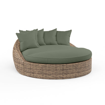 Havana Sunbrella Upholstered Round Outdoor Daybed